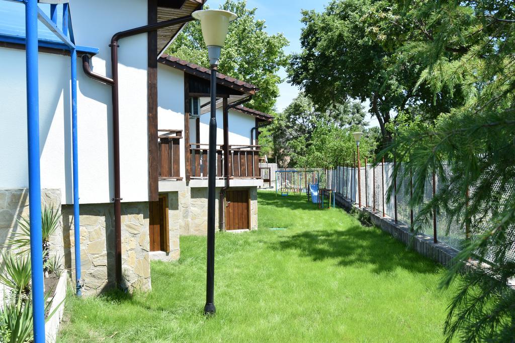 Complex Fichoza Hotel Varna Exterior photo