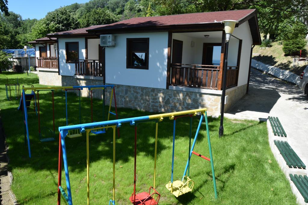 Complex Fichoza Hotel Varna Exterior photo